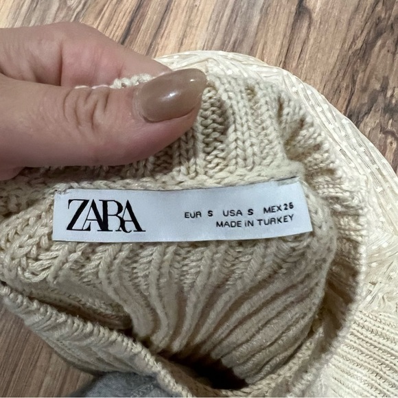 Zara Contrast Knit Bubble Sleeve Sweater - Picture 10 of 13